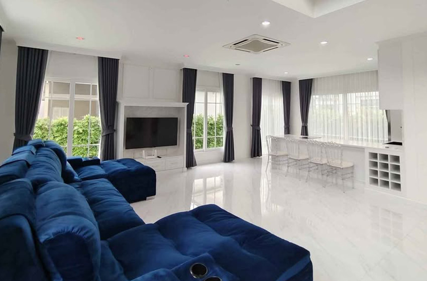 House with Private Pool in Bangnatrad 